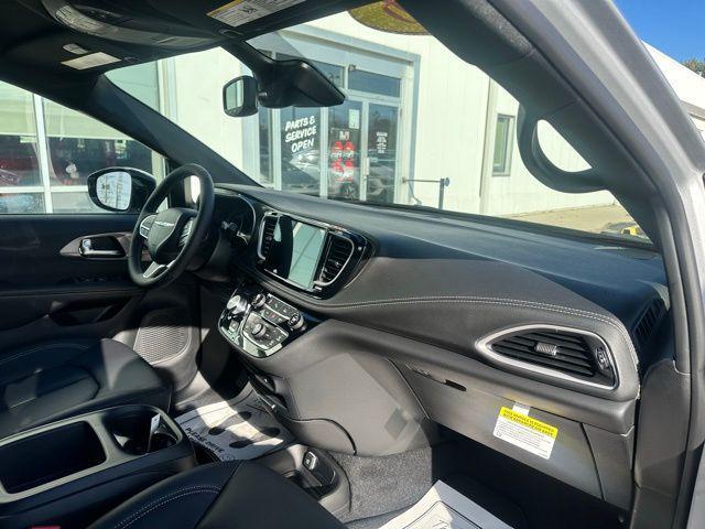 new 2026 Chrysler Pacifica car, priced at $45,735