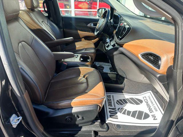 used 2018 Chrysler Pacifica car, priced at $15,550