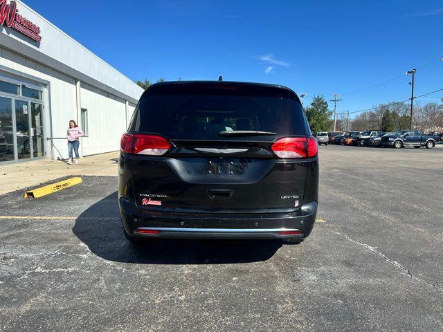 used 2018 Chrysler Pacifica car, priced at $15,550