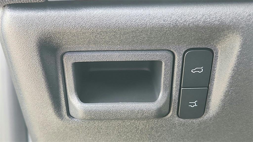 new 2025 Ford Expedition car, priced at $62,383