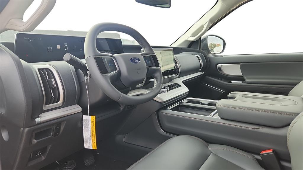 new 2025 Ford Expedition car, priced at $62,383