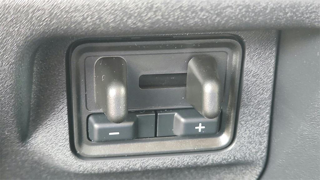 new 2025 Ford Expedition car, priced at $62,383