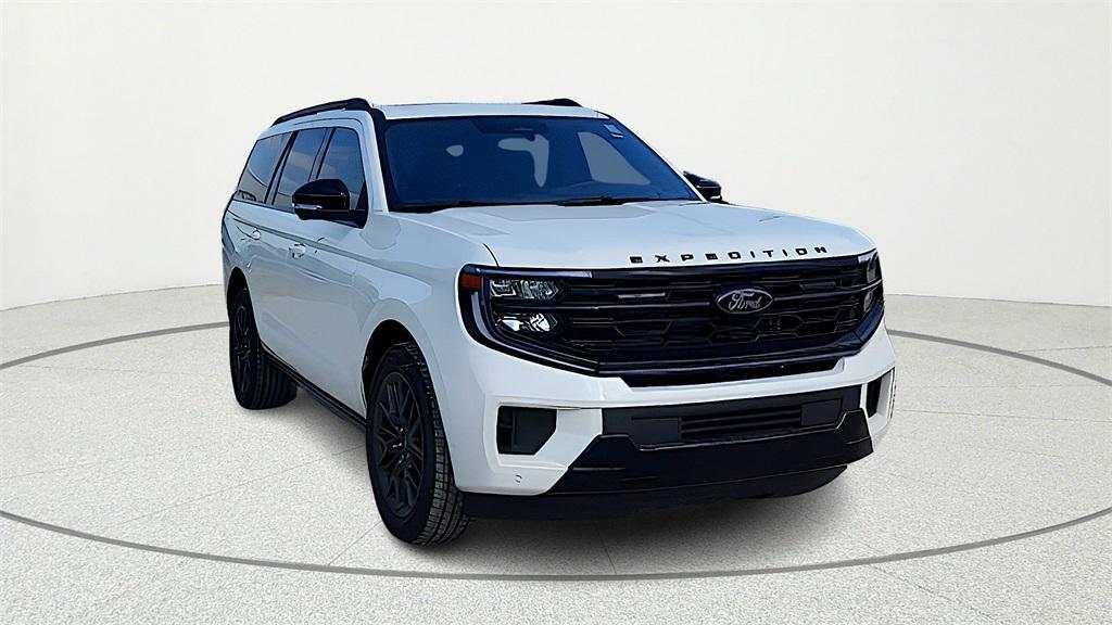 new 2025 Ford Expedition car, priced at $76,336