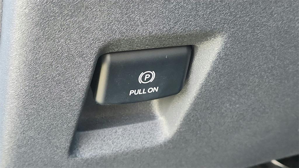 new 2025 Ford Expedition car, priced at $76,336