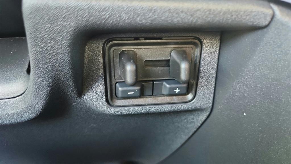 new 2025 Ford Expedition car, priced at $76,336