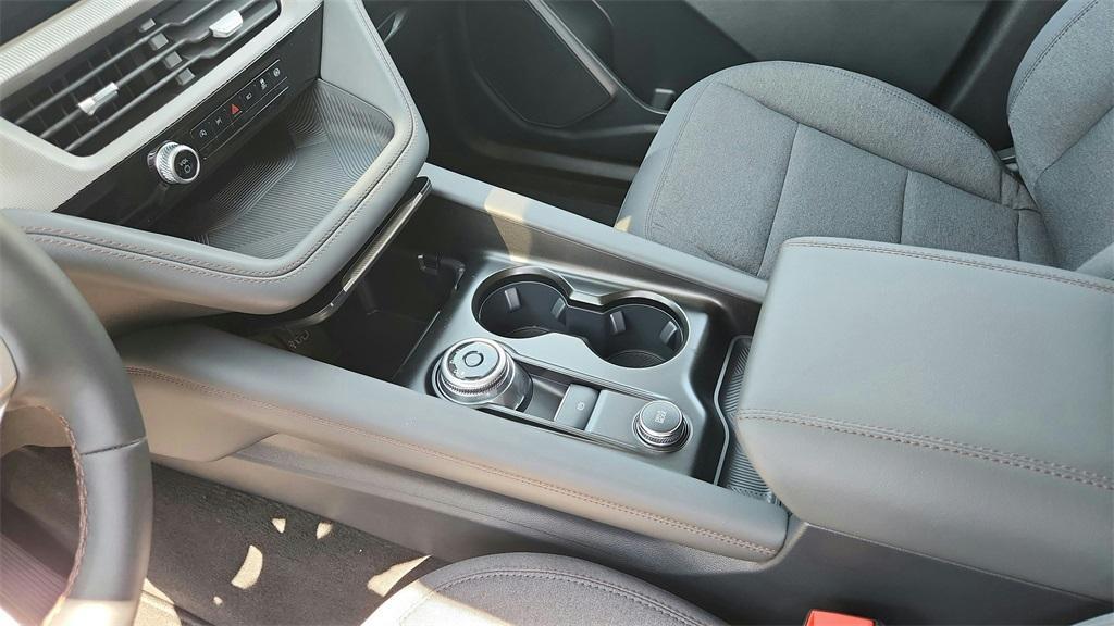 new 2025 Ford Explorer car, priced at $35,247