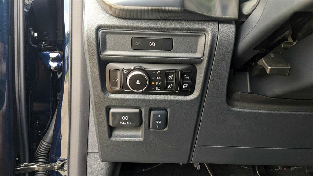 new 2025 Ford F-150 car, priced at $60,287