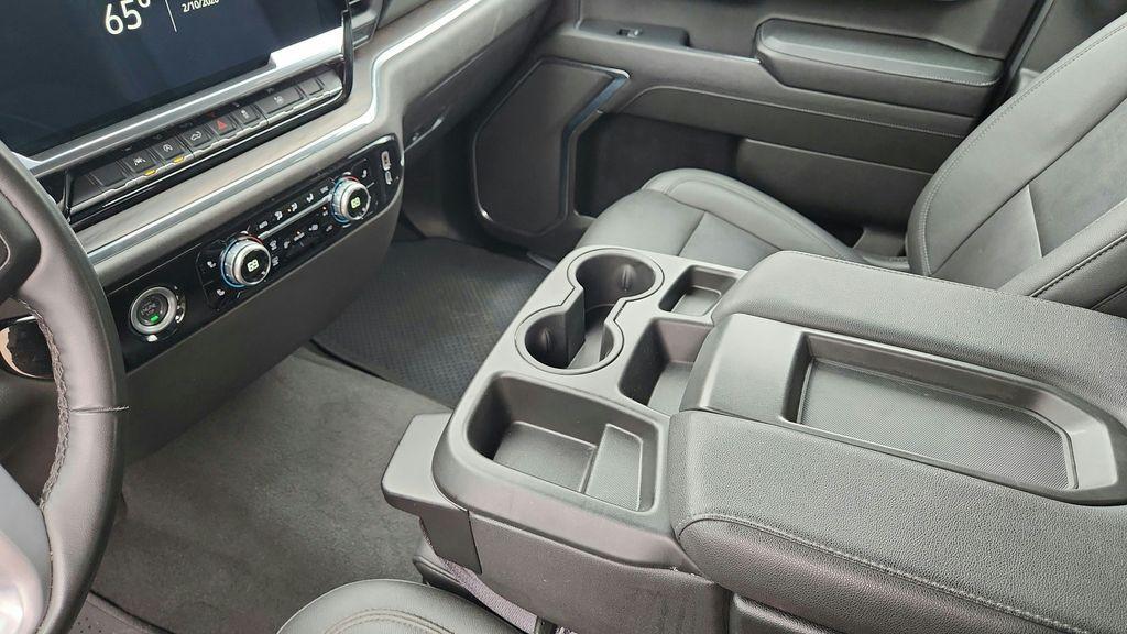 used 2024 GMC Sierra 1500 car, priced at $41,000