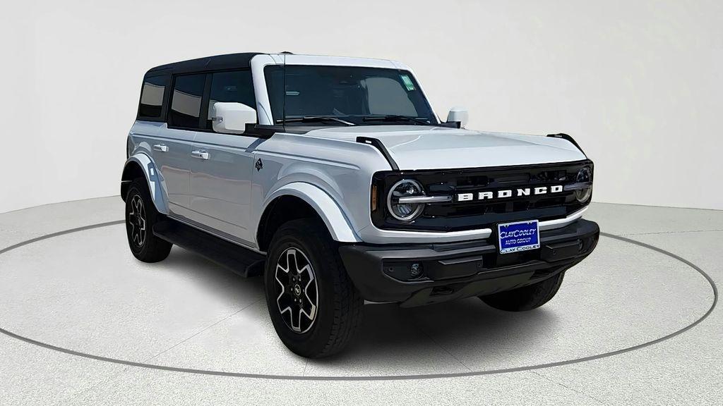 new 2025 Ford Bronco car, priced at $47,228