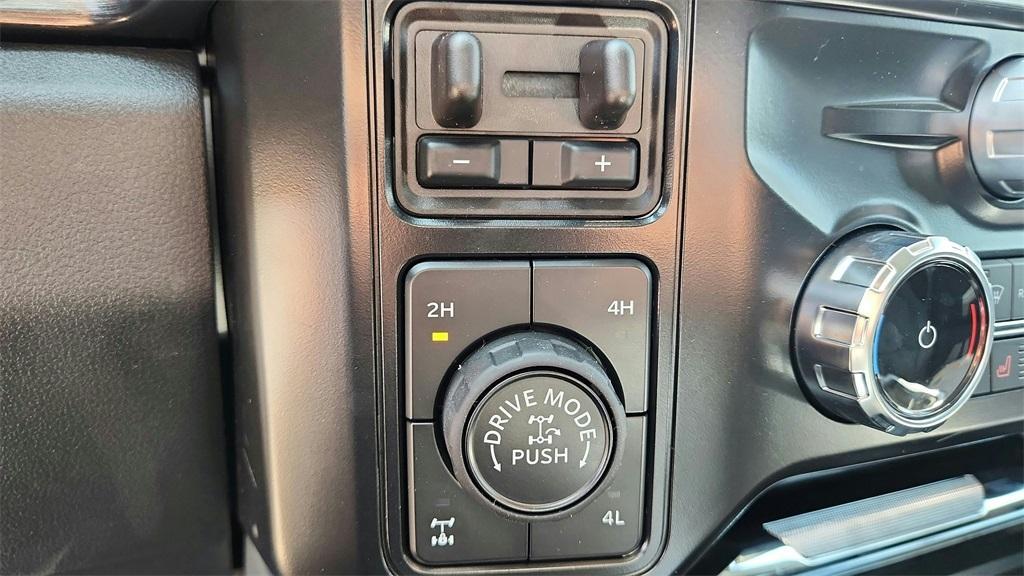 new 2025 Ford F-250 car, priced at $82,333