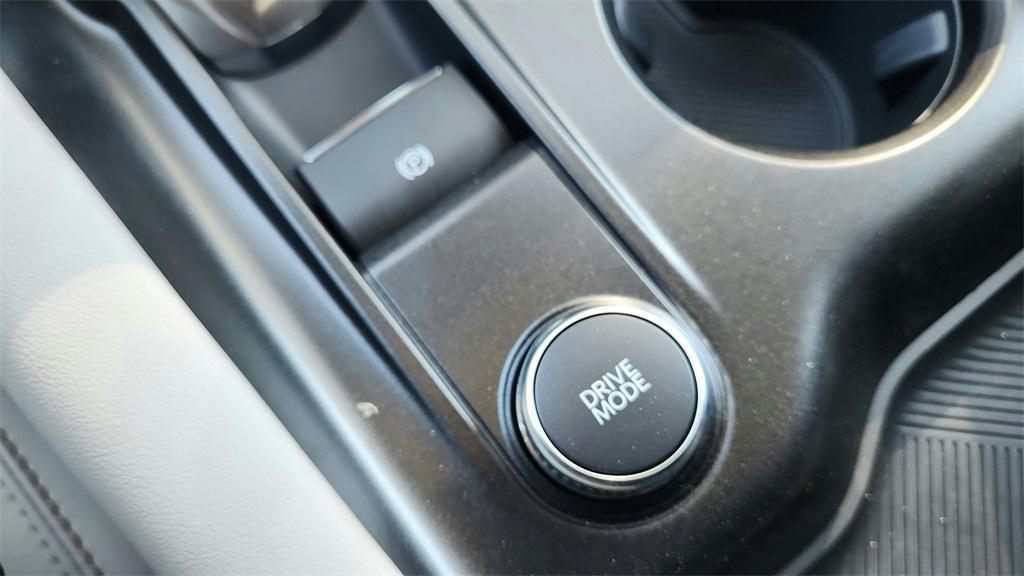 new 2025 Ford Explorer car, priced at $35,146