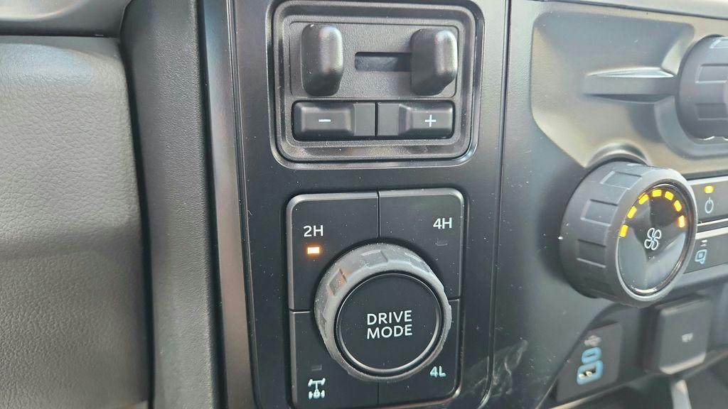 new 2025 Ford F-350 car, priced at $46,327