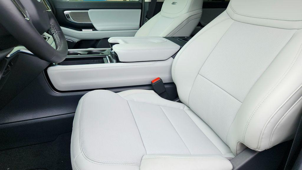 new 2026 Ford Expedition car, priced at $82,865