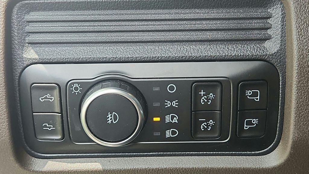 new 2025 Ford F-250 car, priced at $93,685