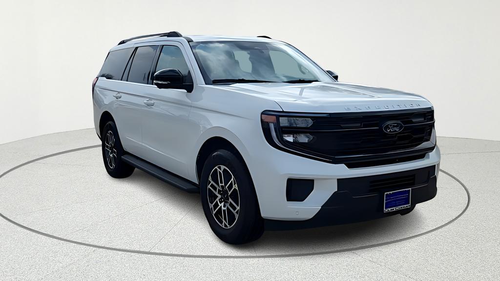 new 2026 Ford Expedition car, priced at $70,425
