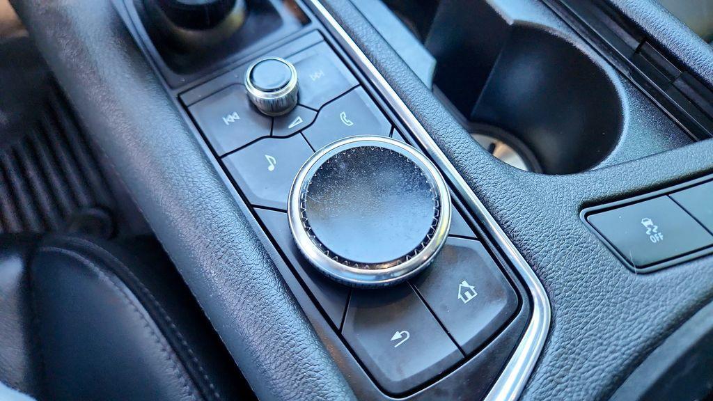 used 2020 Cadillac XT6 car, priced at $21,037