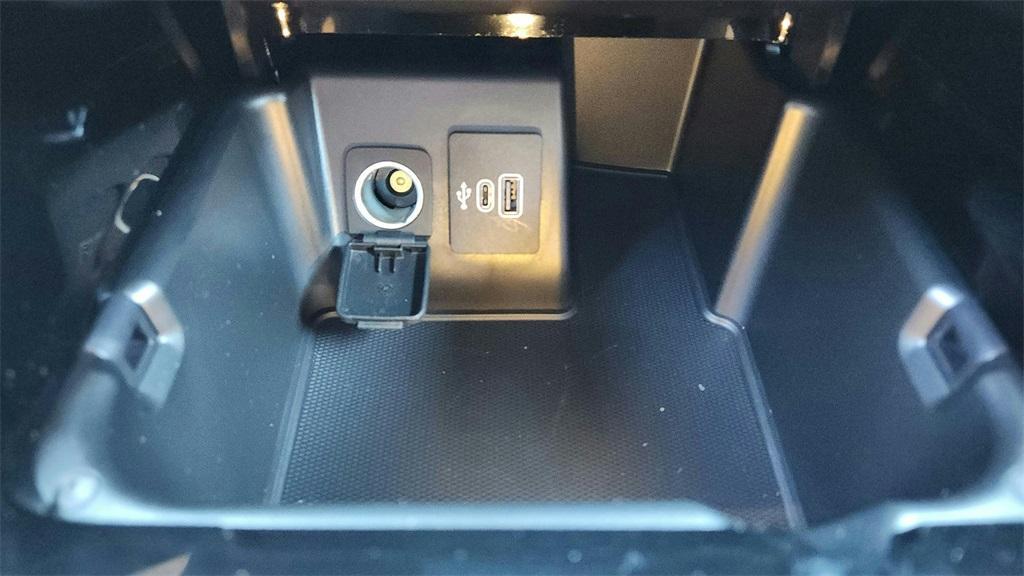 new 2025 Ford Explorer car, priced at $52,346