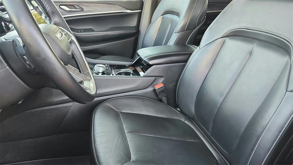 used 2022 Jeep Grand Cherokee L car, priced at $26,075