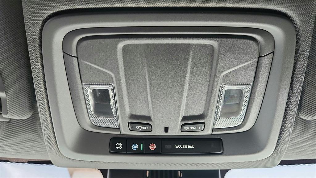 used 2025 Chevrolet Silverado 1500 car, priced at $39,988