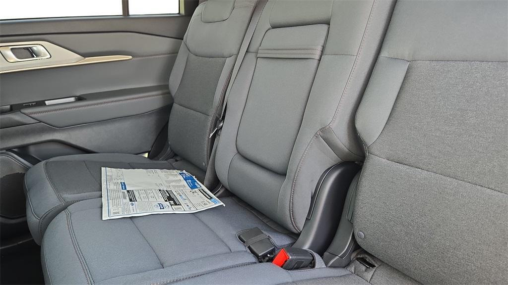 new 2025 Ford Explorer car, priced at $34,334