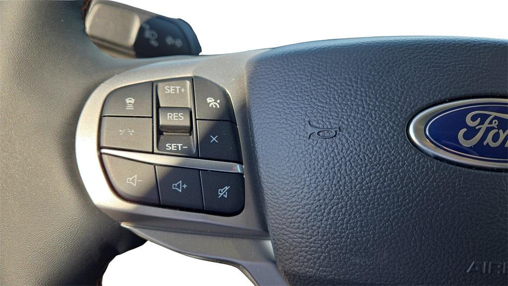 new 2025 Ford Explorer car, priced at $34,334