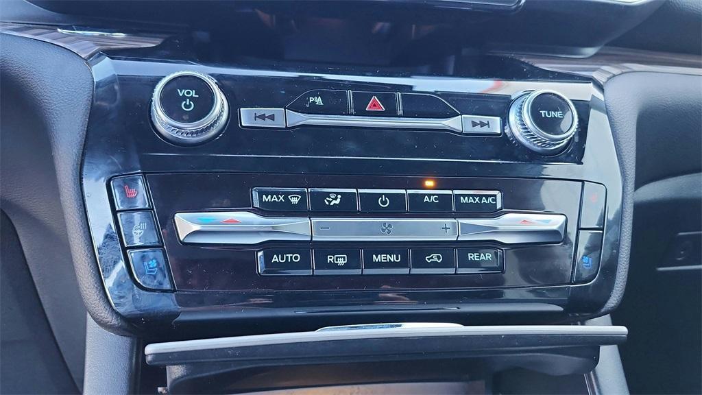 used 2023 Ford Explorer car, priced at $29,988