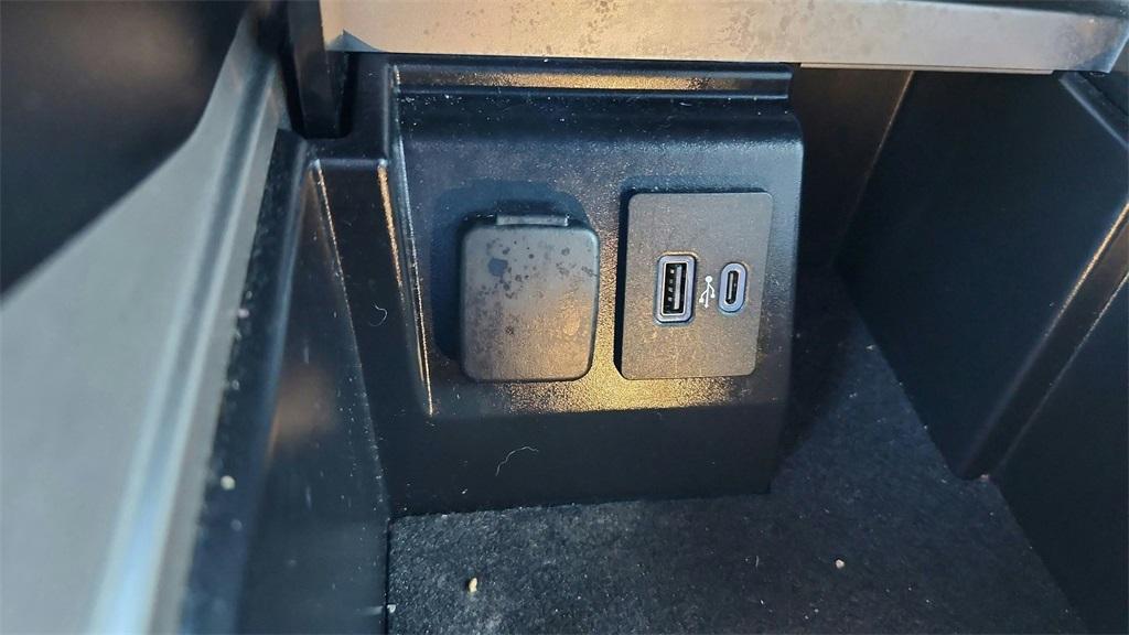 used 2023 Ford Explorer car, priced at $29,988