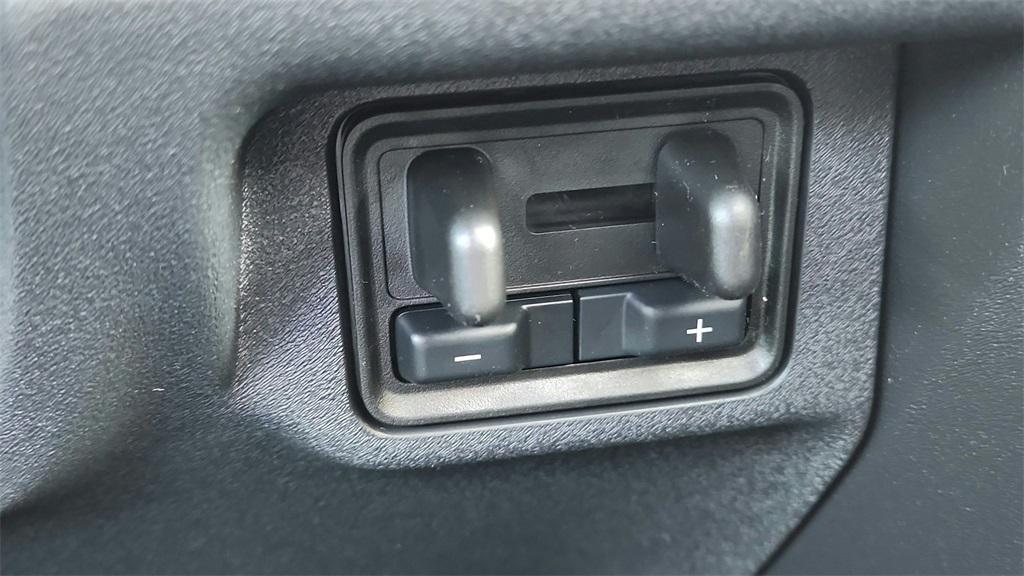 new 2025 Ford Expedition car, priced at $74,793