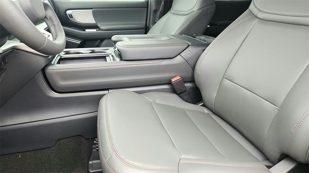 new 2025 Ford Expedition car, priced at $62,848