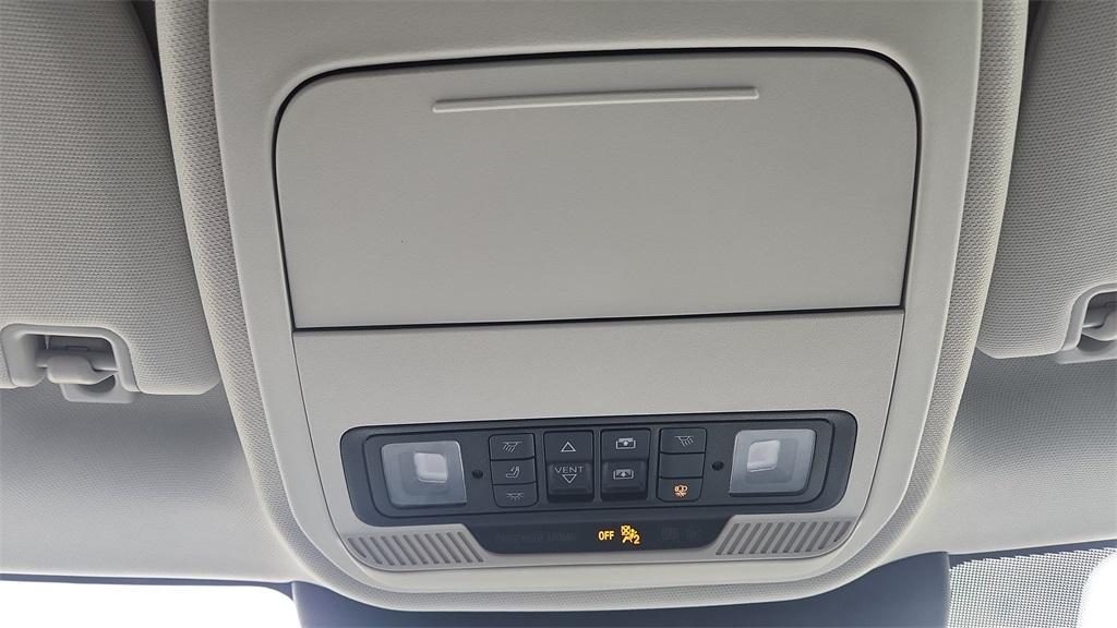 new 2025 Ford Expedition car, priced at $62,848