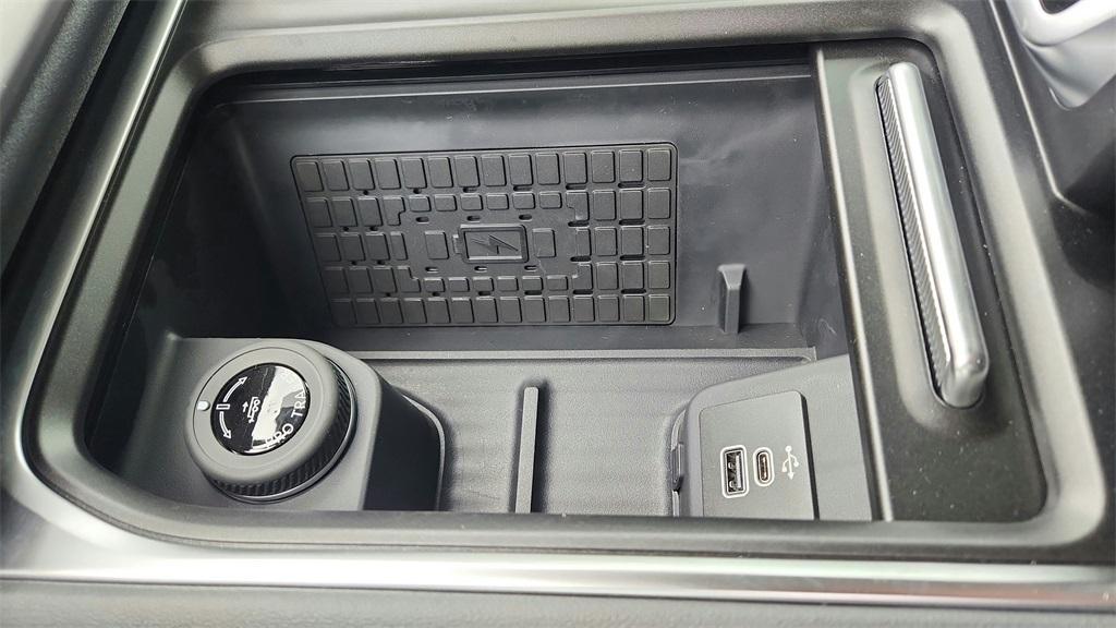 new 2025 Ford Expedition car, priced at $62,848