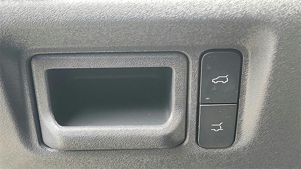 new 2025 Ford Expedition car, priced at $62,848