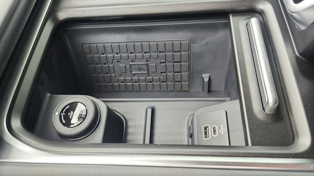 new 2025 Ford Expedition car, priced at $65,348