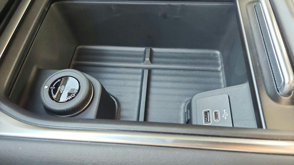 new 2026 Ford Expedition car, priced at $80,615