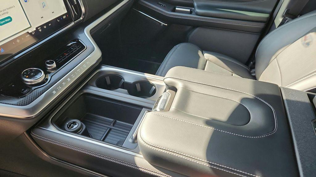 new 2026 Ford Expedition car, priced at $80,615