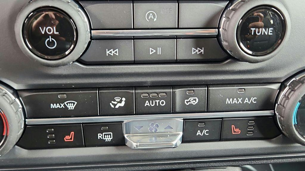 new 2025 Ford Bronco car, priced at $47,090