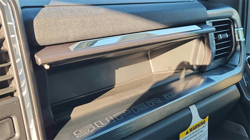 new 2025 Ford F-250 car, priced at $77,038