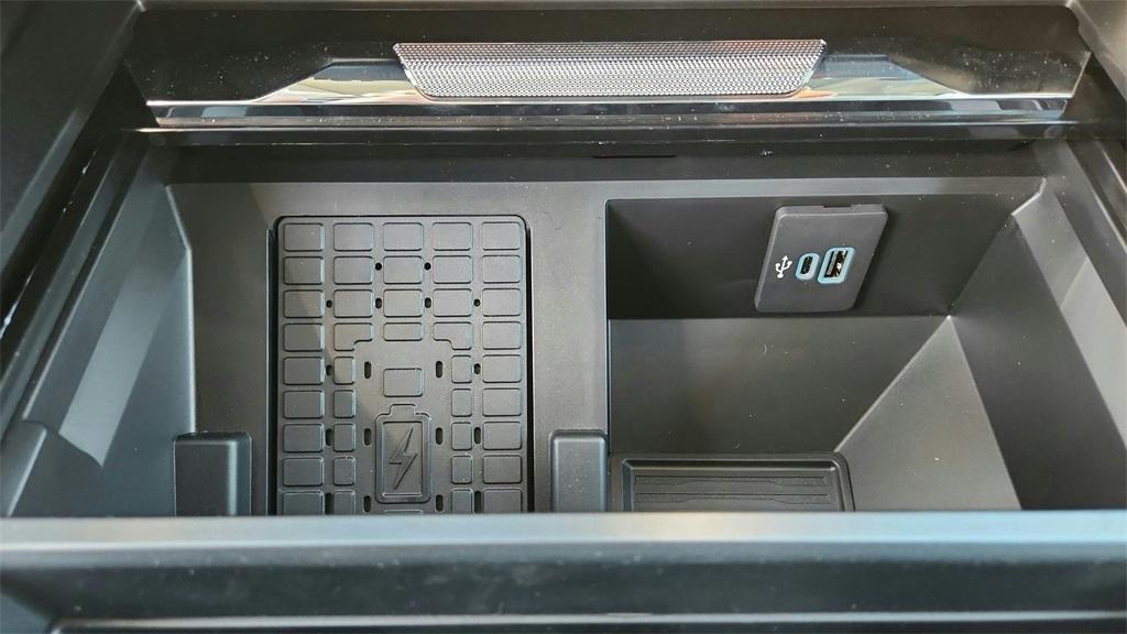 new 2025 Ford F-250 car, priced at $77,038