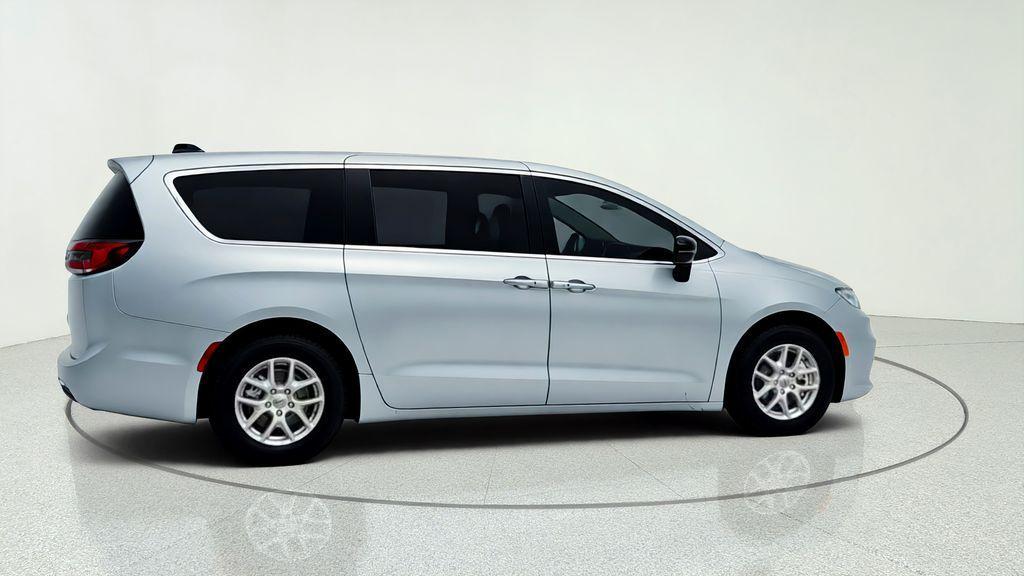 used 2024 Chrysler Pacifica car, priced at $24,625