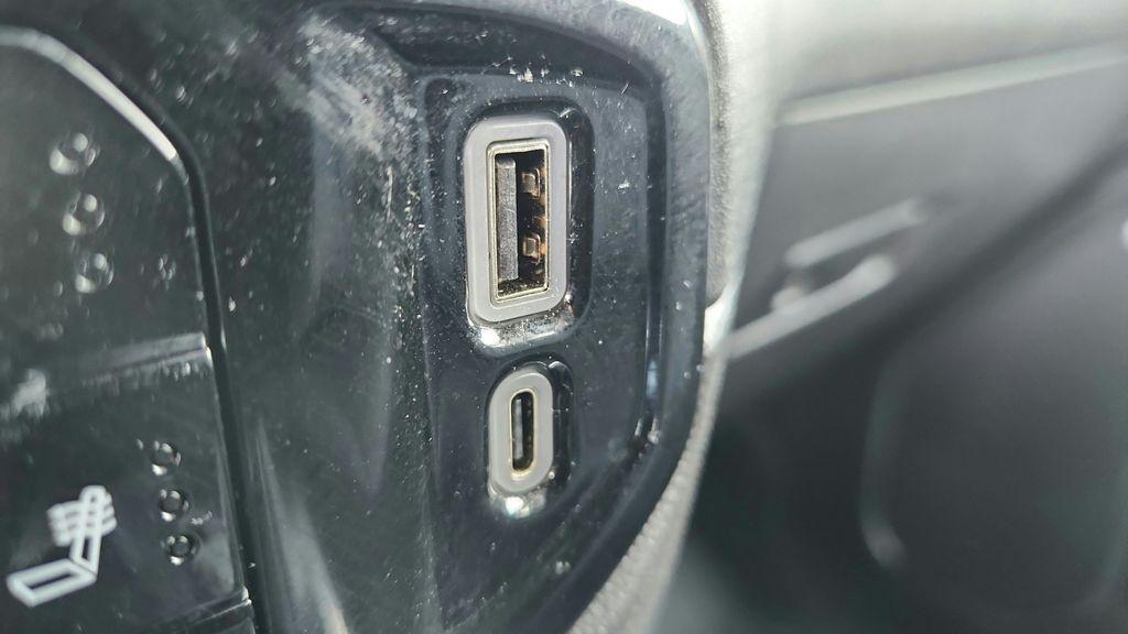 used 2024 GMC Sierra 1500 car, priced at $43,000