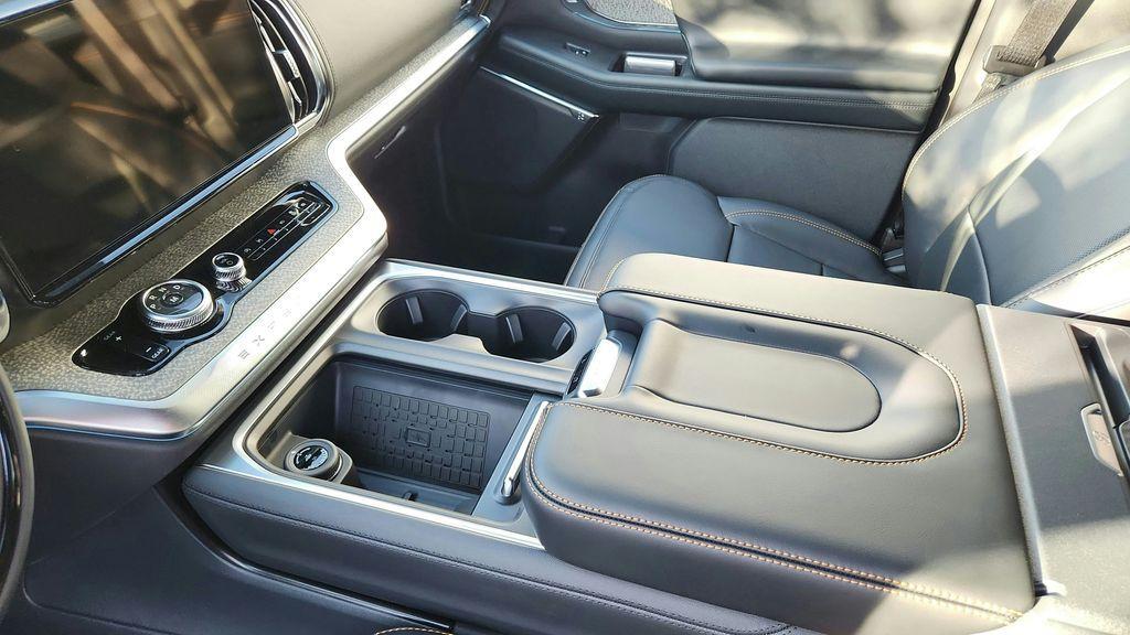 new 2025 Ford Expedition car, priced at $79,443