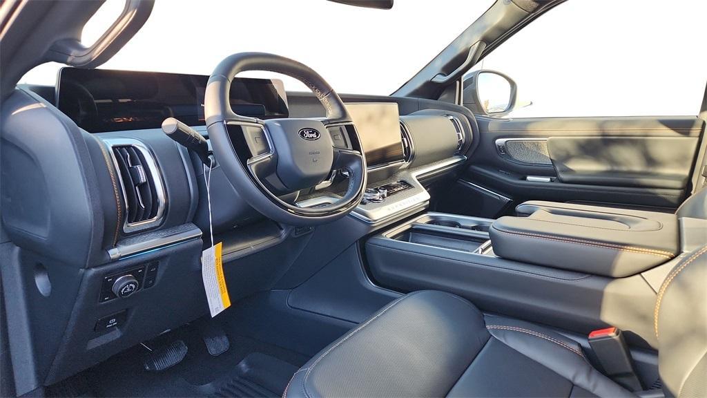 new 2025 Ford Expedition car, priced at $78,973