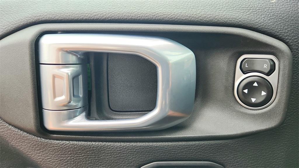 used 2025 Jeep Wrangler car, priced at $36,988