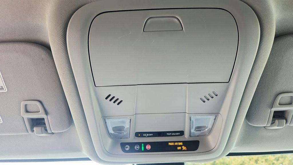 used 2024 Chevrolet Equinox car, priced at $19,552