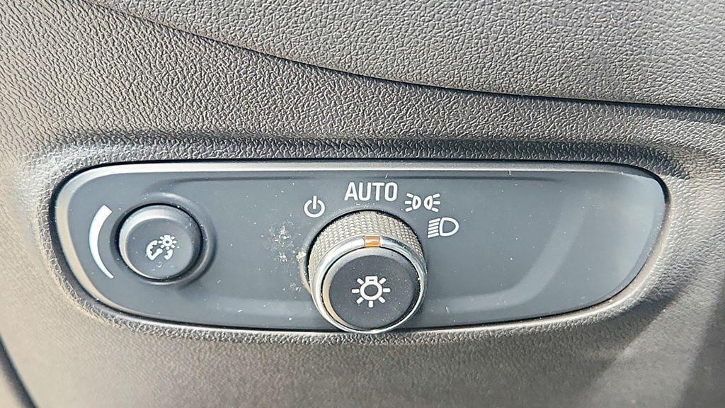 used 2024 Chevrolet Equinox car, priced at $19,552