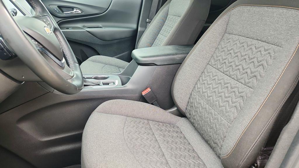 used 2024 Chevrolet Equinox car, priced at $19,552