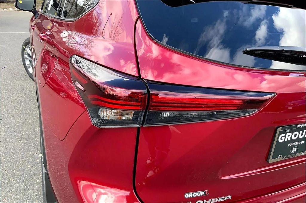 new 2026 Toyota Highlander car, priced at $55,497
