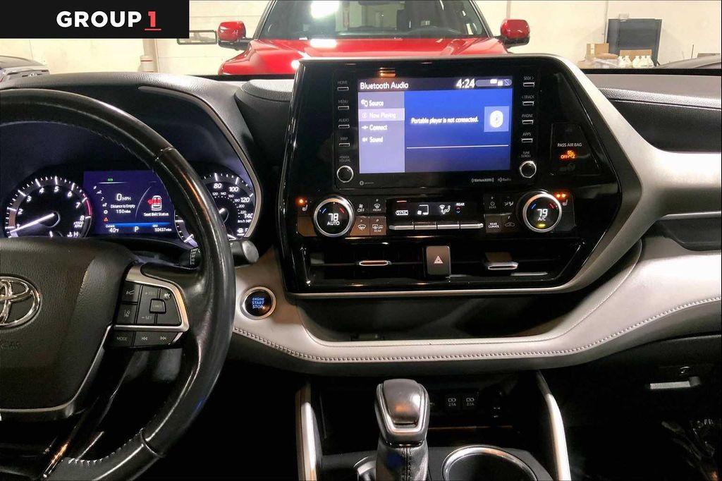 used 2021 Toyota Highlander car, priced at $34,377