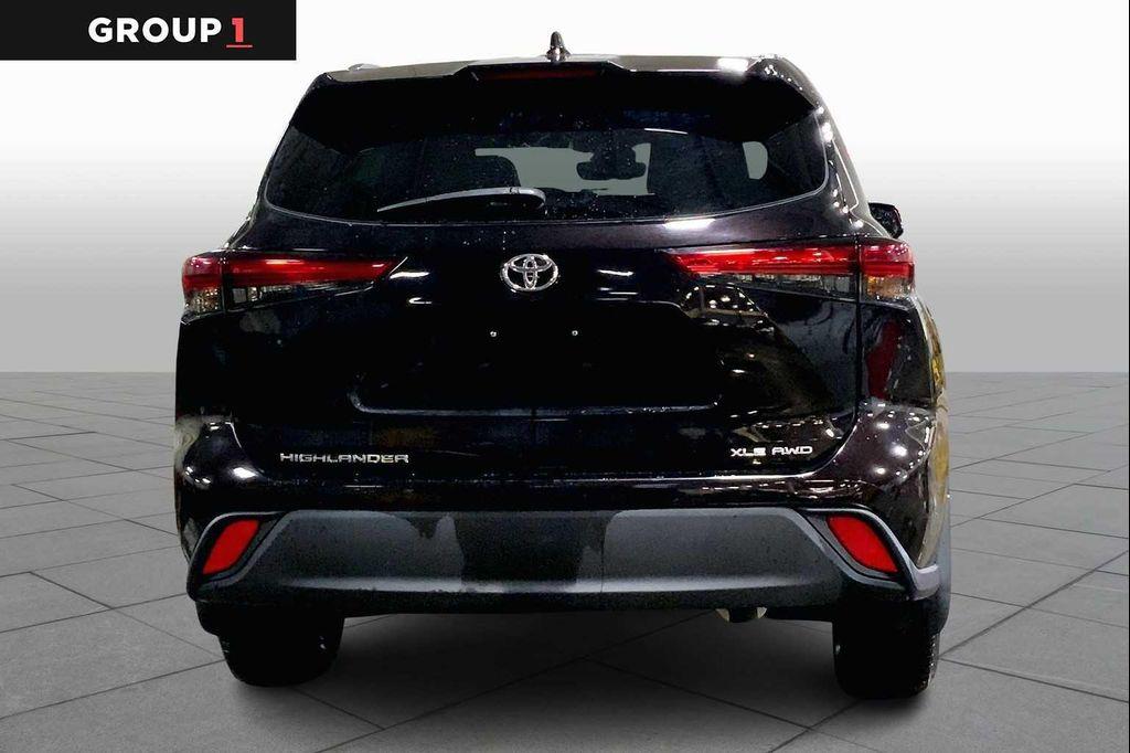 used 2021 Toyota Highlander car, priced at $34,377