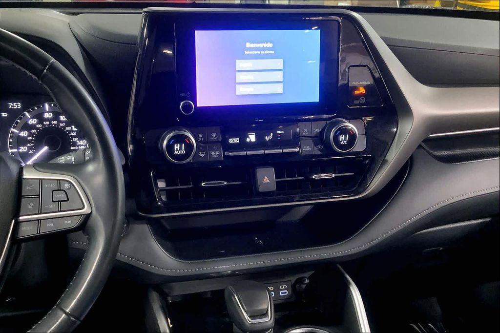 used 2023 Toyota Highlander car, priced at $31,377